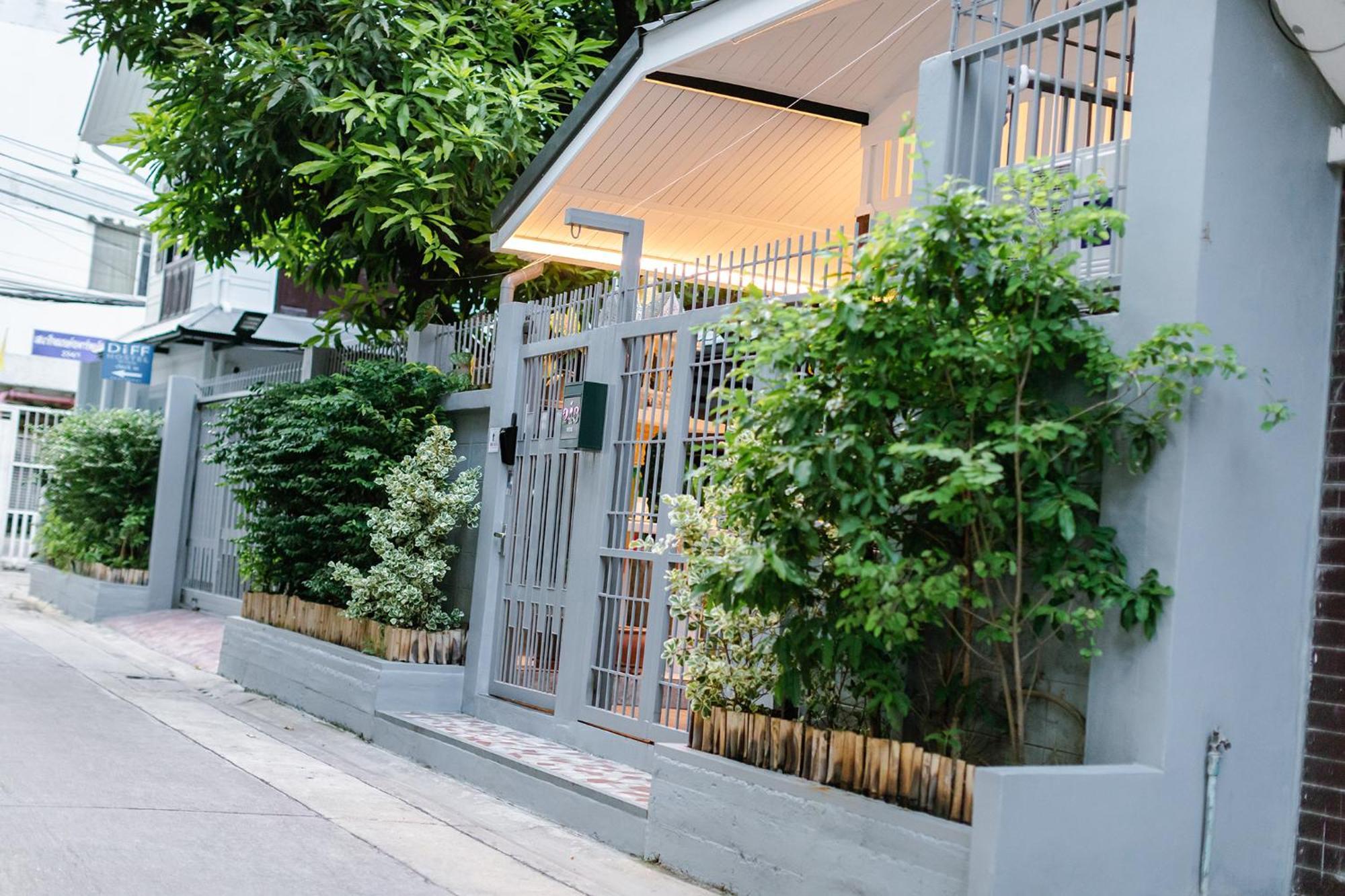 Diff Hostel Bangkok Exterior photo