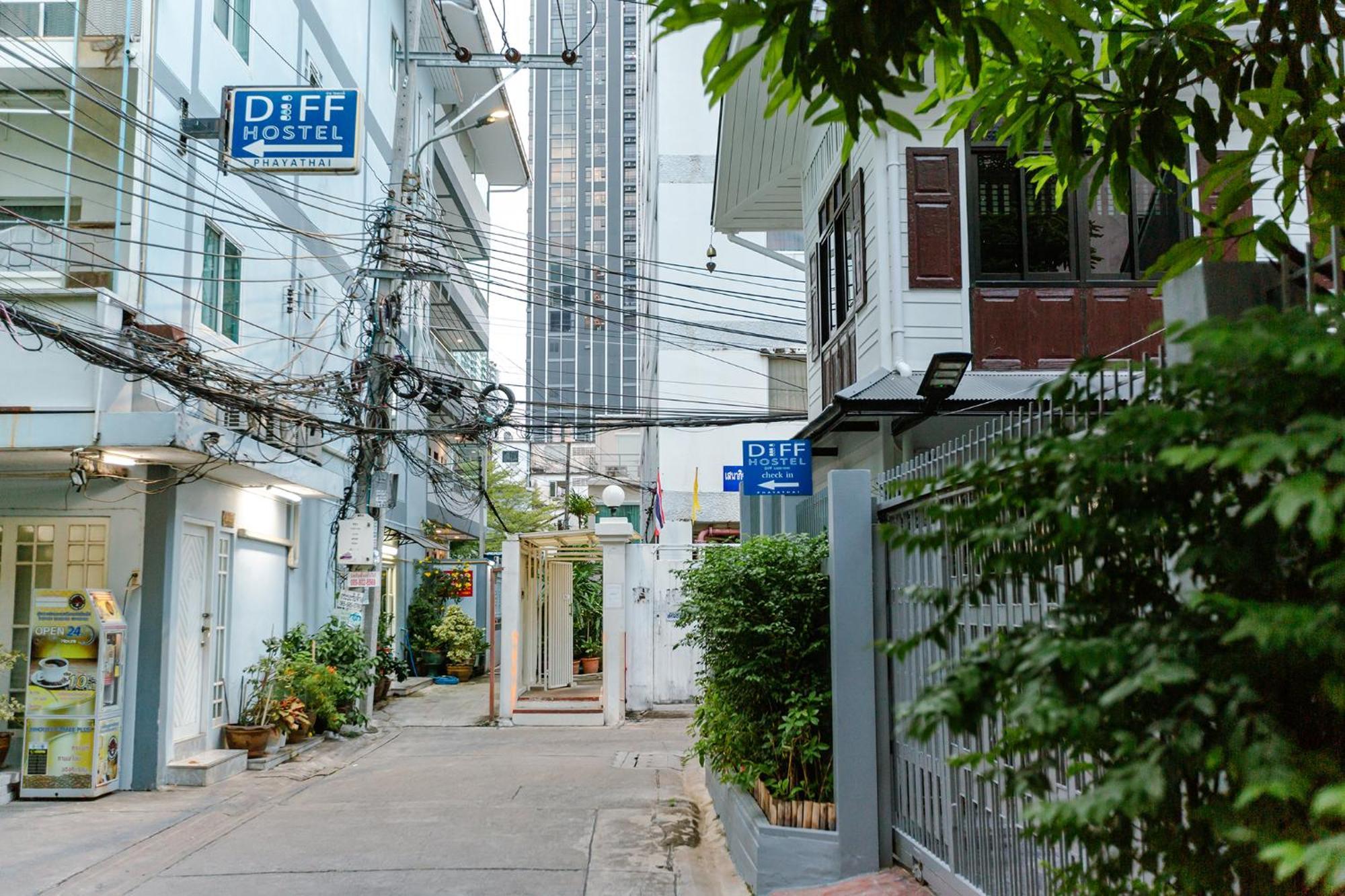 Diff Hostel Bangkok Exterior photo